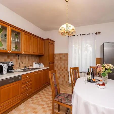 Apartament In *